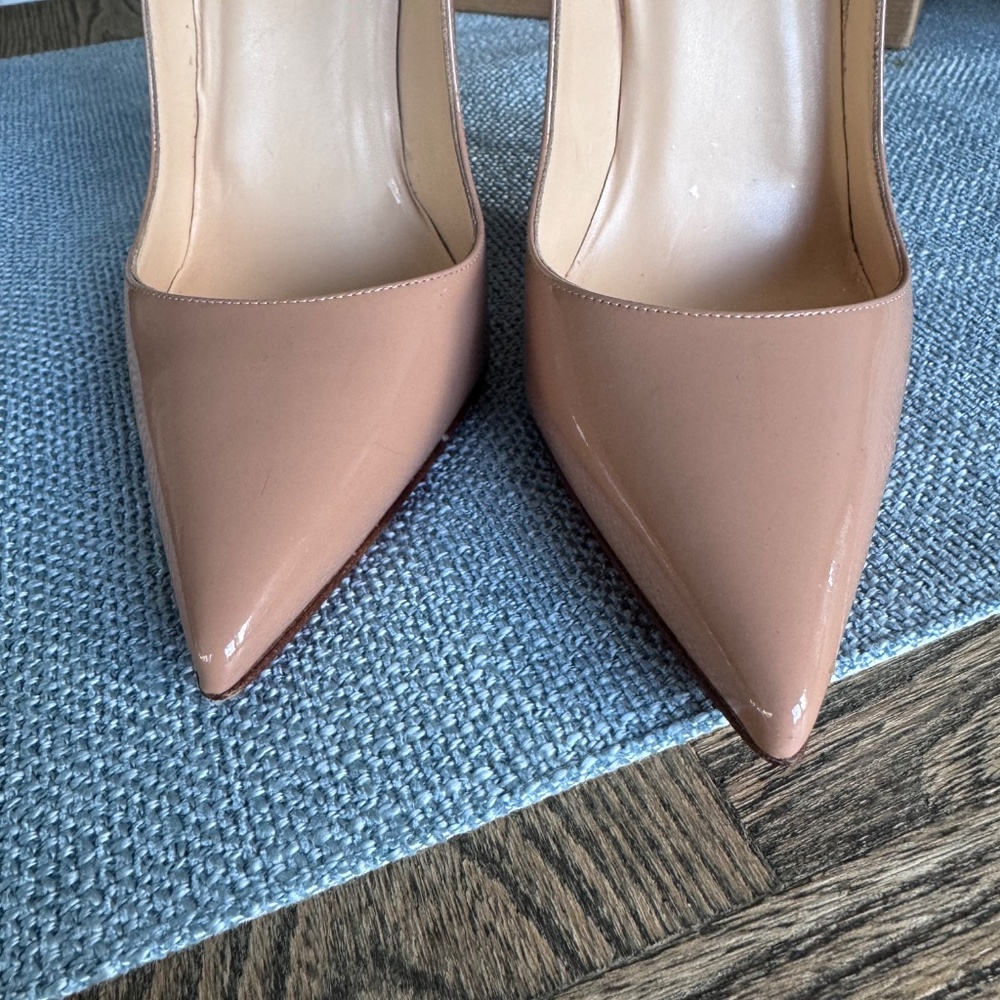 Christian Louboutin So Kate Heels - Picture 2 of 12